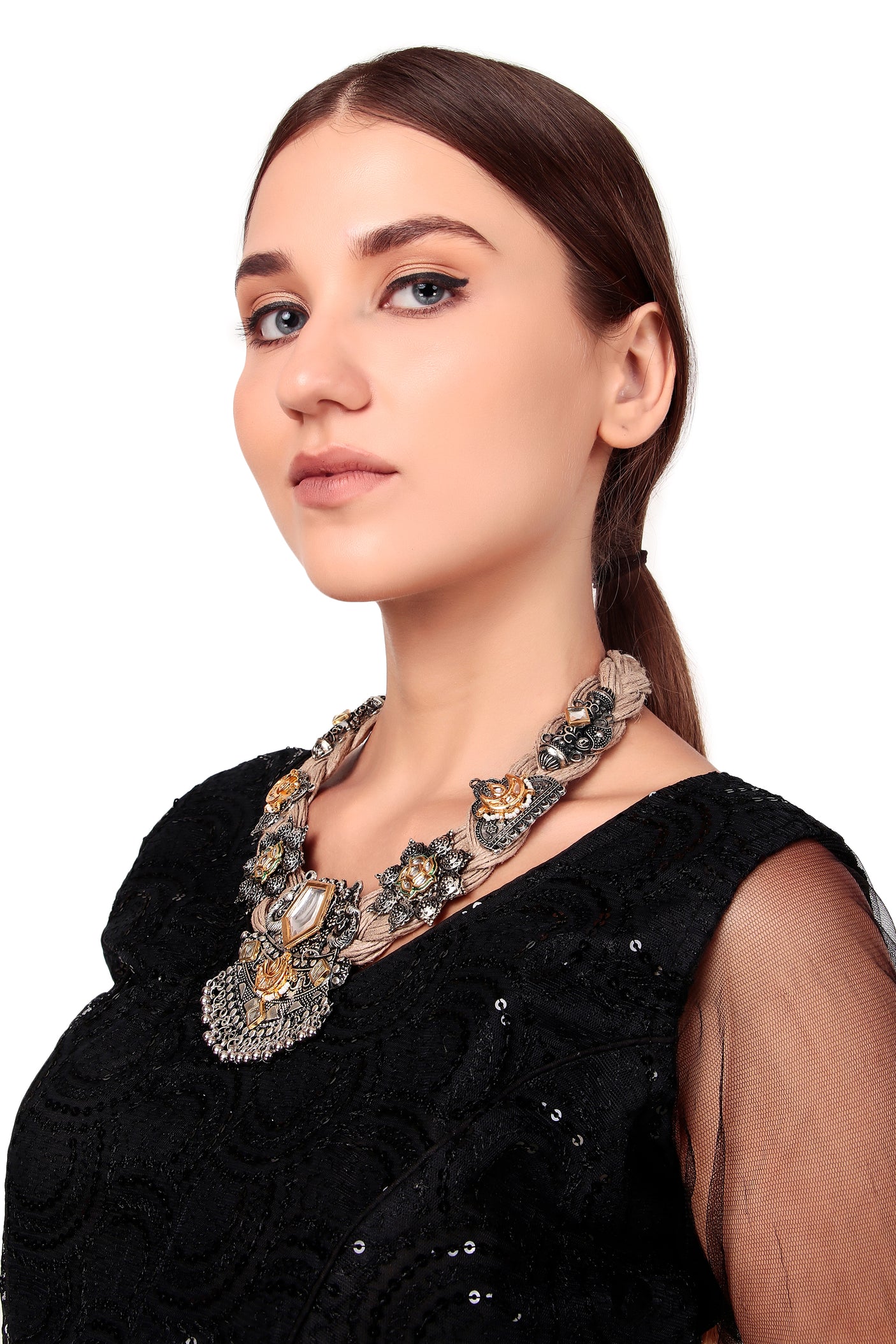 Natural Charm Jute Necklace