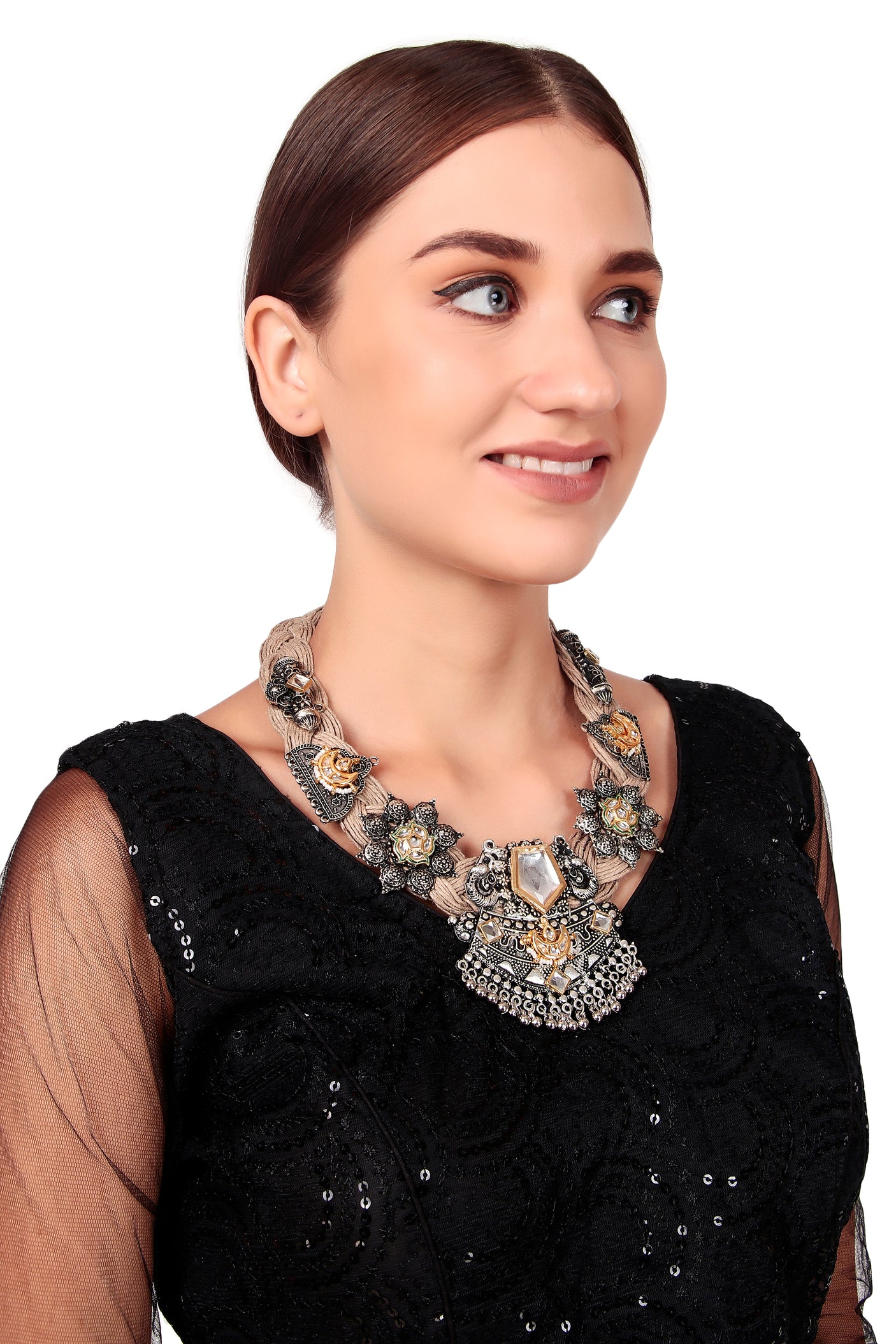 Natural Charm Jute Necklace