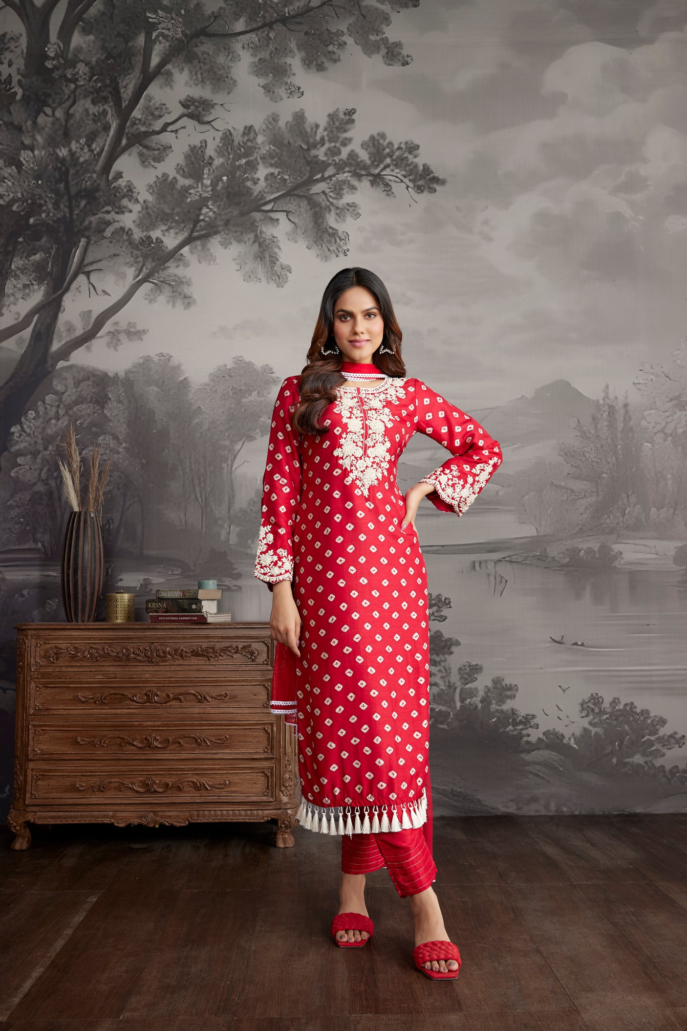 Chamakte Sitare – Embroidered Kurta Set